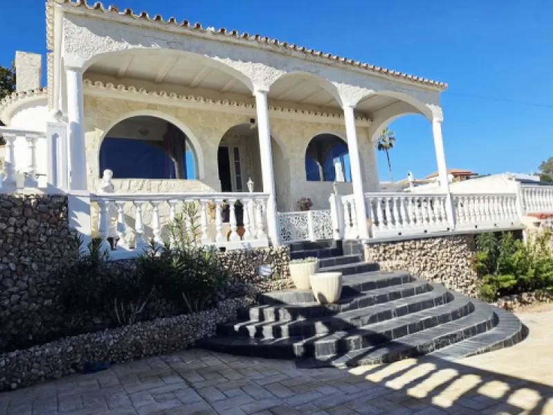 Investment Opportunity: Versatile Villa Ideal for Co‑Living, Boutique B&B or Multi‑Unit Living