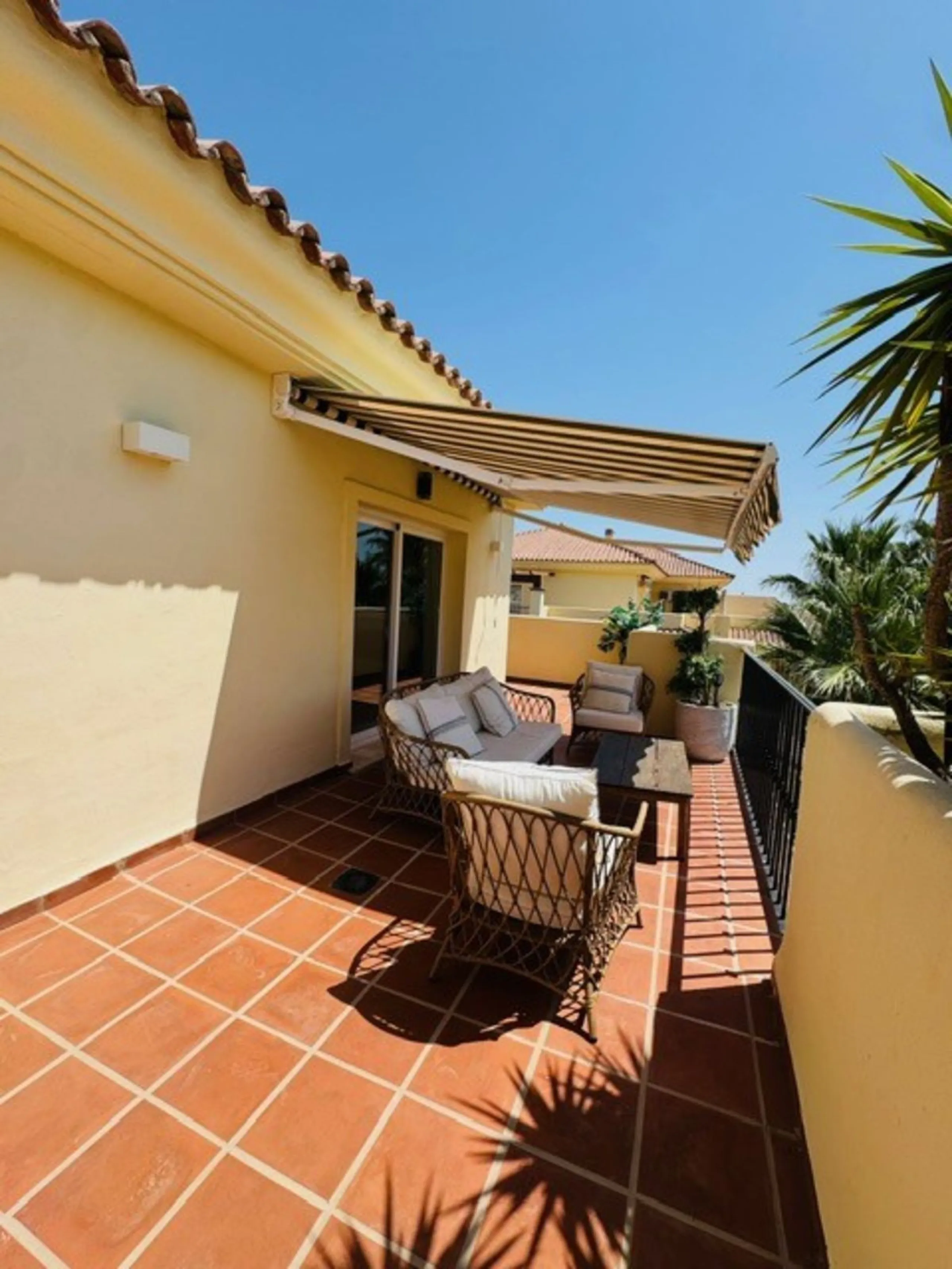 Apartment - Penthouse в продаже в Mijas, Málaga. В доме 3 спален и 2 ванных комнат. Площадь дома 118 м²