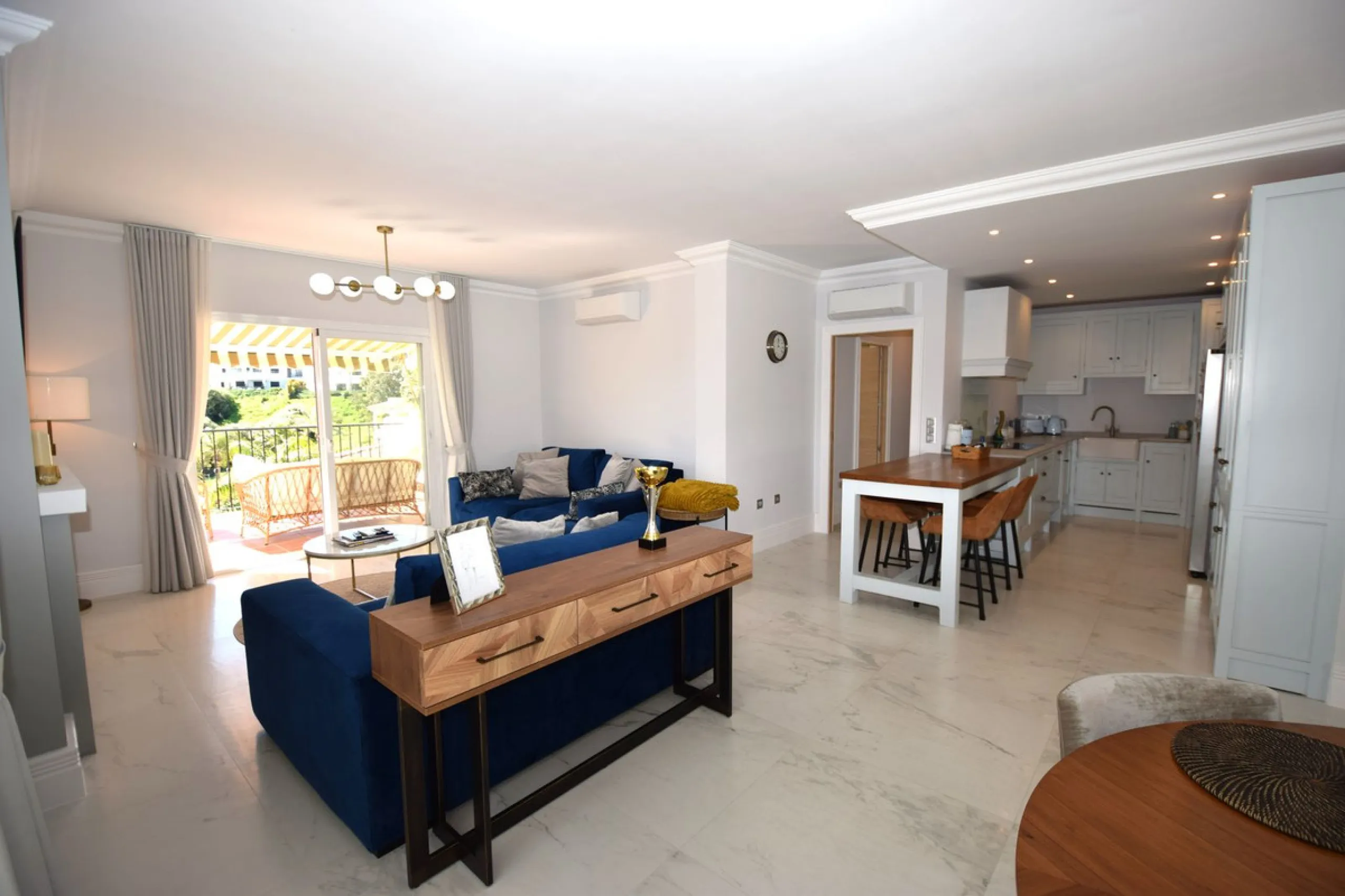 Apartment - Penthouse в продаже в Mijas, Málaga. В доме 3 спален и 2 ванных комнат. Площадь дома 118 м²