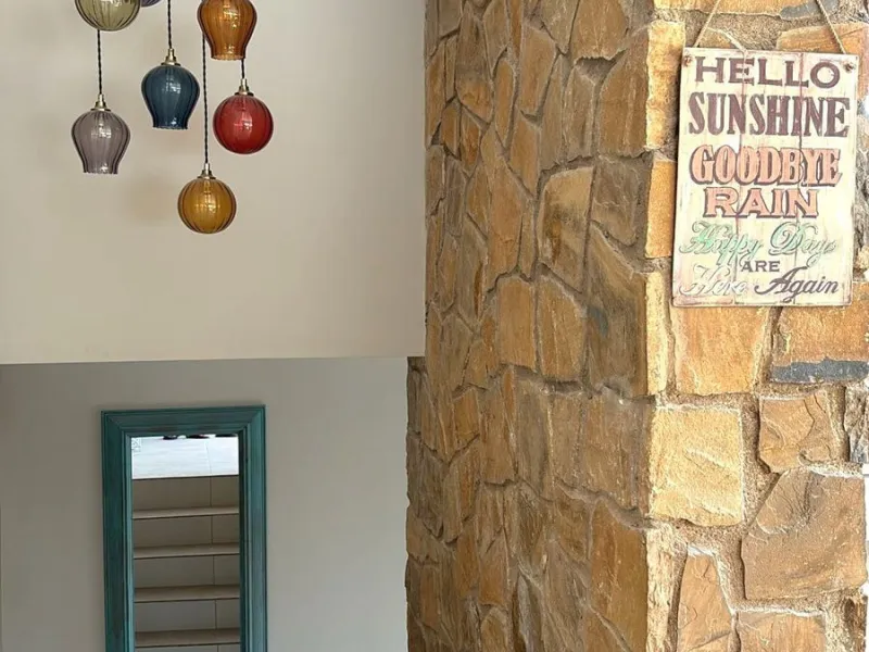 House - Detached Villa в продаже в Benalmadena, Málaga. В доме 5 спален и 4 ванных комнат. Площадь дома 364 м². Площадь участка 648 м²