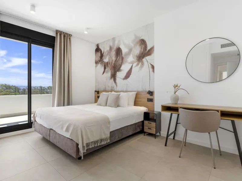 Vita offers many reasons to enjoy a perfect stay. The cozy living room, furnished with comfortable seating, a TV, and WiFi, is the ideal place to relax after a day full of adventures.