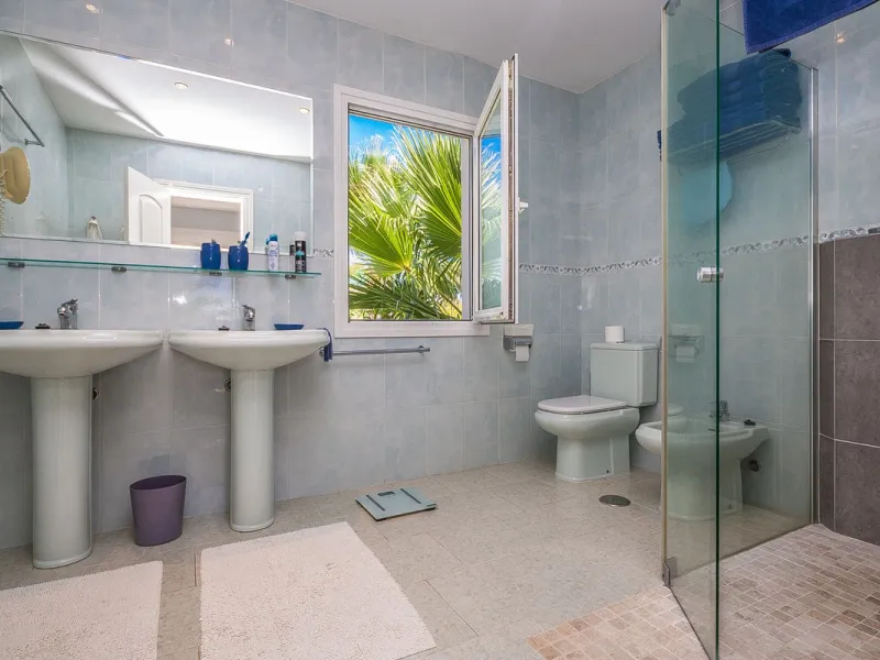 Nestled in the highly sought-after beachside community of Marbesa, this majestic villa exudes charm and character. Designed with timeless style and elegant details, the property offers a warm and inviting atmosphere, perfectly blending classic Mediterrane