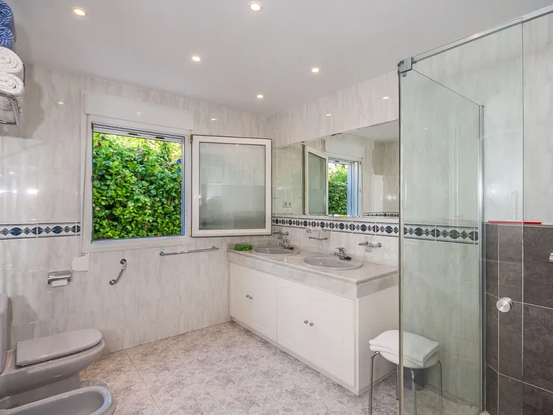 Nestled in the highly sought-after beachside community of Marbesa, this majestic villa exudes charm and character. Designed with timeless style and elegant details, the property offers a warm and inviting atmosphere, perfectly blending classic Mediterrane