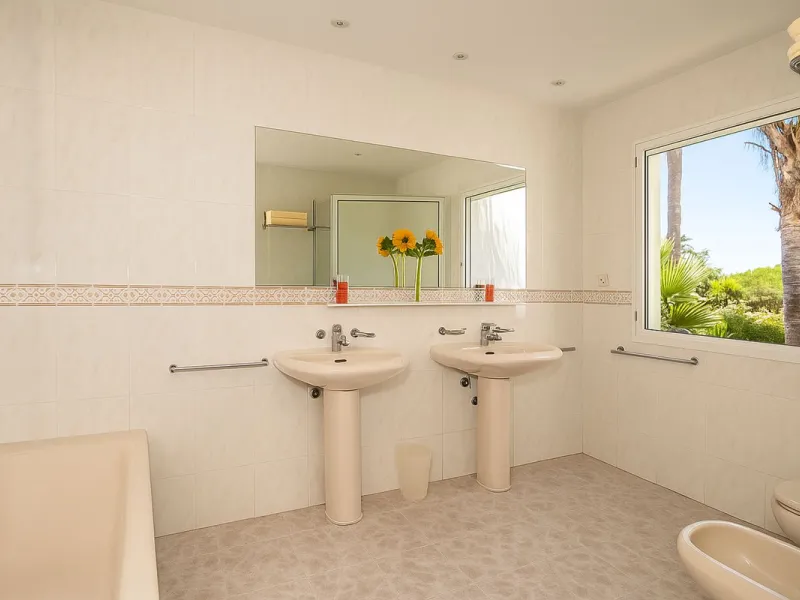 Nestled in the highly sought-after beachside community of Marbesa, this majestic villa exudes charm and character. Designed with timeless style and elegant details, the property offers a warm and inviting atmosphere, perfectly blending classic Mediterrane