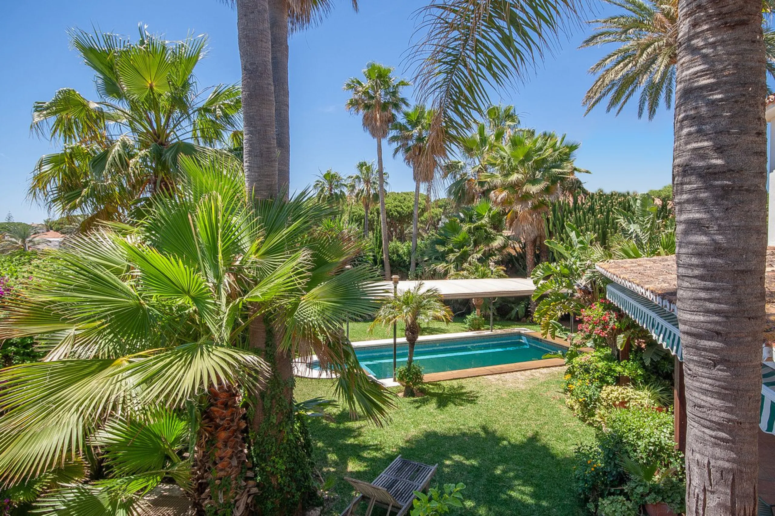 Nestled in the highly sought-after beachside community of Marbesa, this majestic villa exudes charm and character. Designed with timeless style and elegant details, the property offers a warm and inviting atmosphere, perfectly blending classic Mediterrane