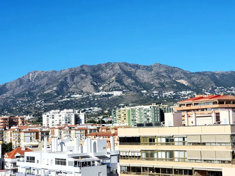 Lovely 2 bedroom apartment front line beach with a large wrap around terrace. This property offers a double bedroom and smaller one, fully equipped kitchen, bathroom and lounge dining with terrace, boasting stunning sea and mountain views. It isset in a b