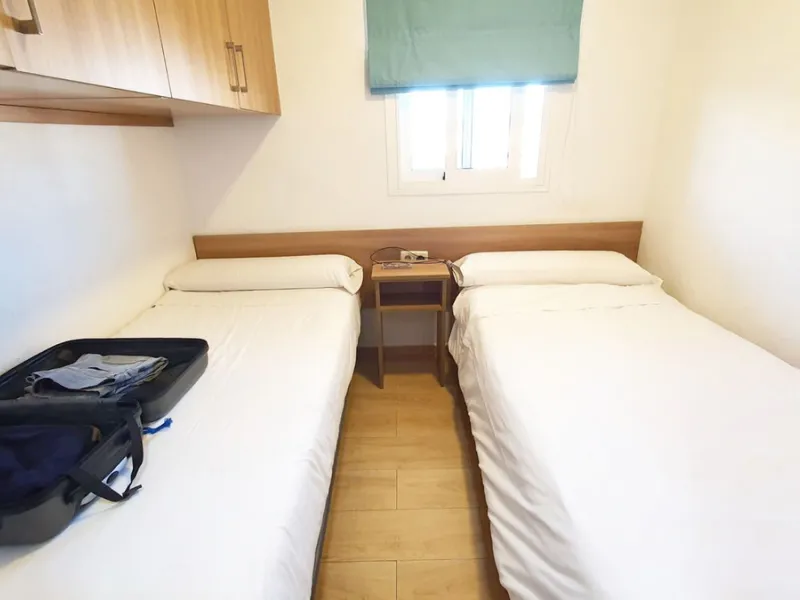 Lovely 2 bedroom apartment front line beach with a large wrap around terrace. This property offers a double bedroom and smaller one, fully equipped kitchen, bathroom and lounge dining with terrace, boasting stunning sea and mountain views. It isset in a b