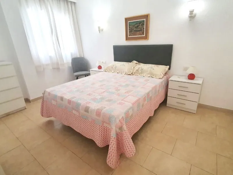 In a front line beach buiding in Los Boliches, 3 bedroom apartment looking at the back street with no sea views but afternoon sun. The property is in a need of a renovation but well presented. Excellent location close to all amenities. Ideal for holidays.