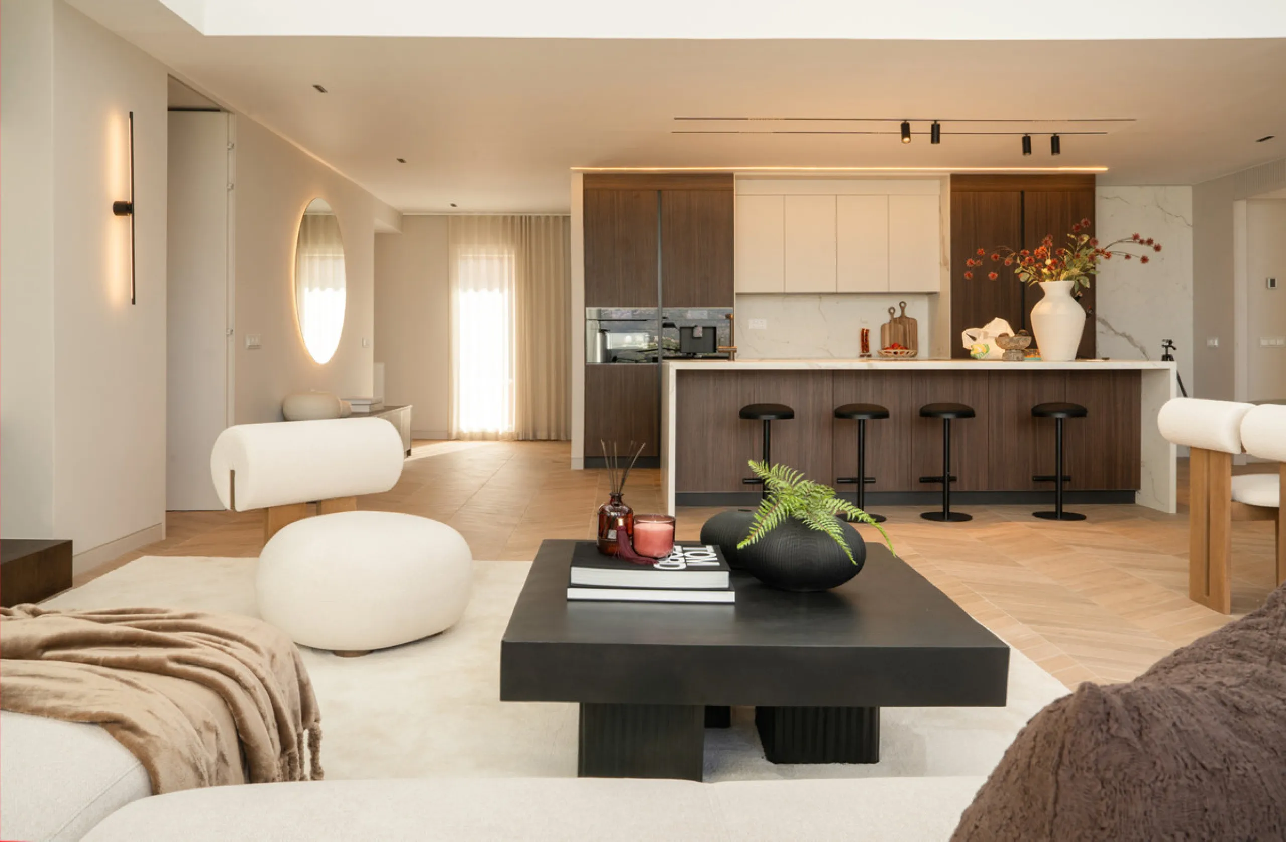 Apartment - Penthouse в продаже в Marbella, Málaga. В доме 3 спален и 3 ванных комнат. Площадь дома 170 м²