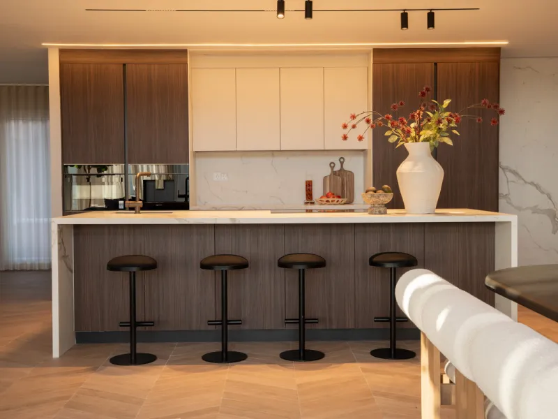 Apartment - Penthouse в продаже в Marbella, Málaga. В доме 3 спален и 3 ванных комнат. Площадь дома 170 м²