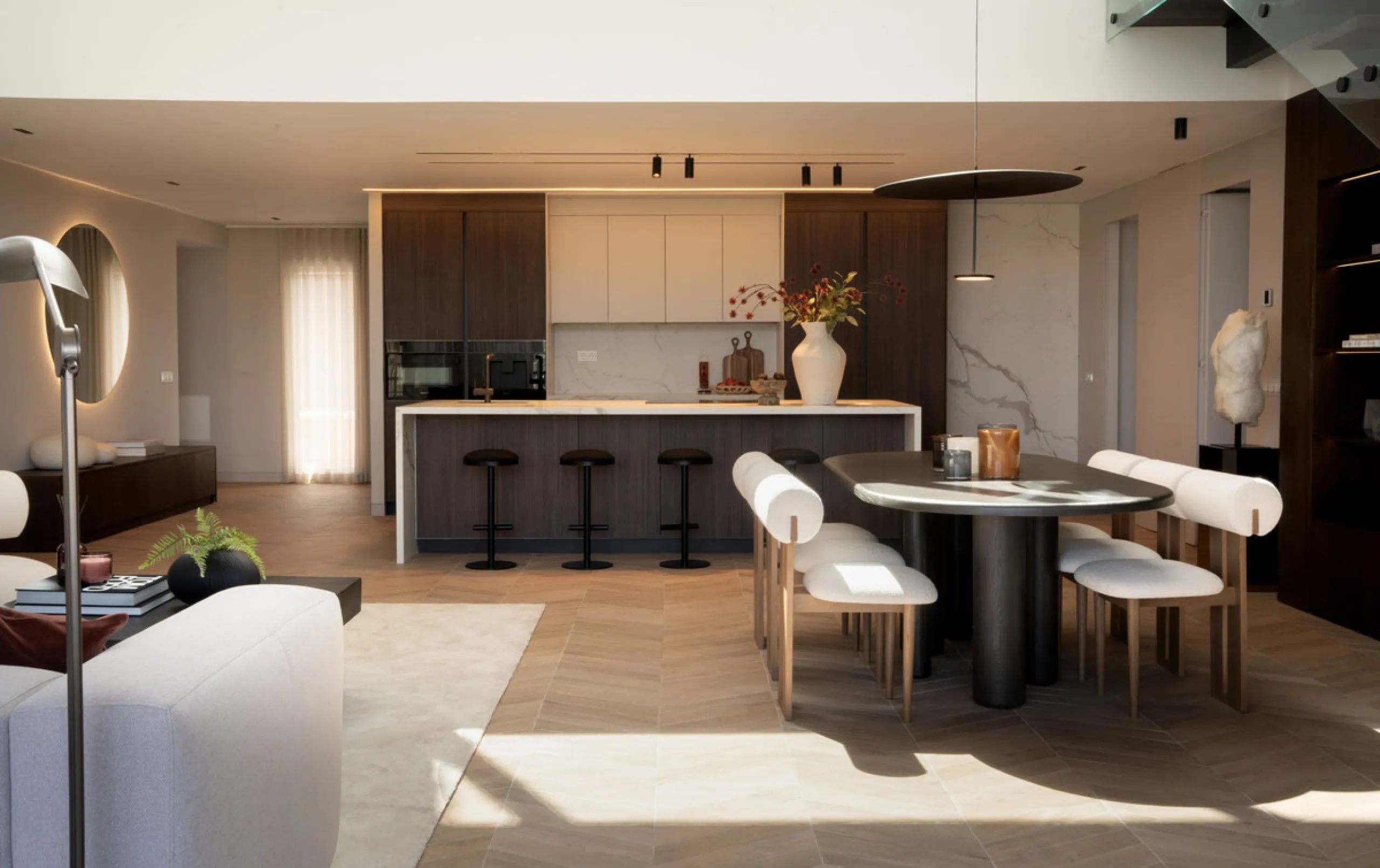 Apartment - Penthouse в продаже в Marbella, Málaga. В доме 3 спален и 3 ванных комнат. Площадь дома 170 м²