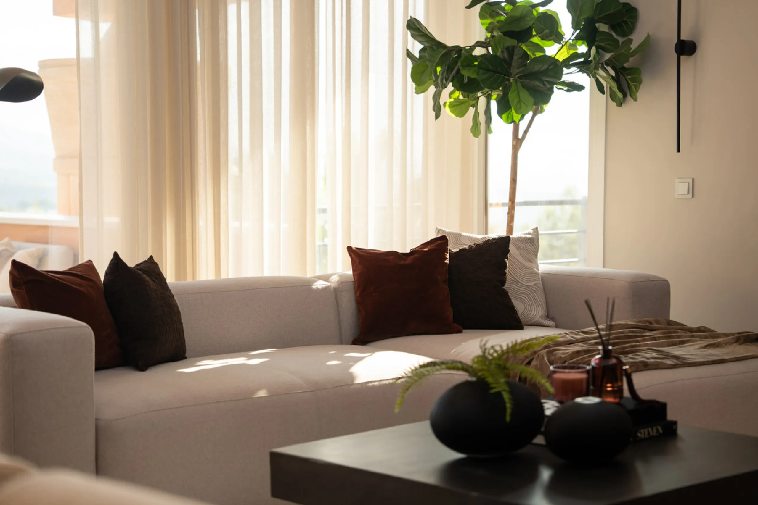 Apartment - Penthouse в продаже в Marbella, Málaga. В доме 3 спален и 3 ванных комнат. Площадь дома 170 м²