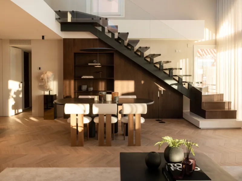 Apartment - Penthouse в продаже в Marbella, Málaga. В доме 3 спален и 3 ванных комнат. Площадь дома 170 м²