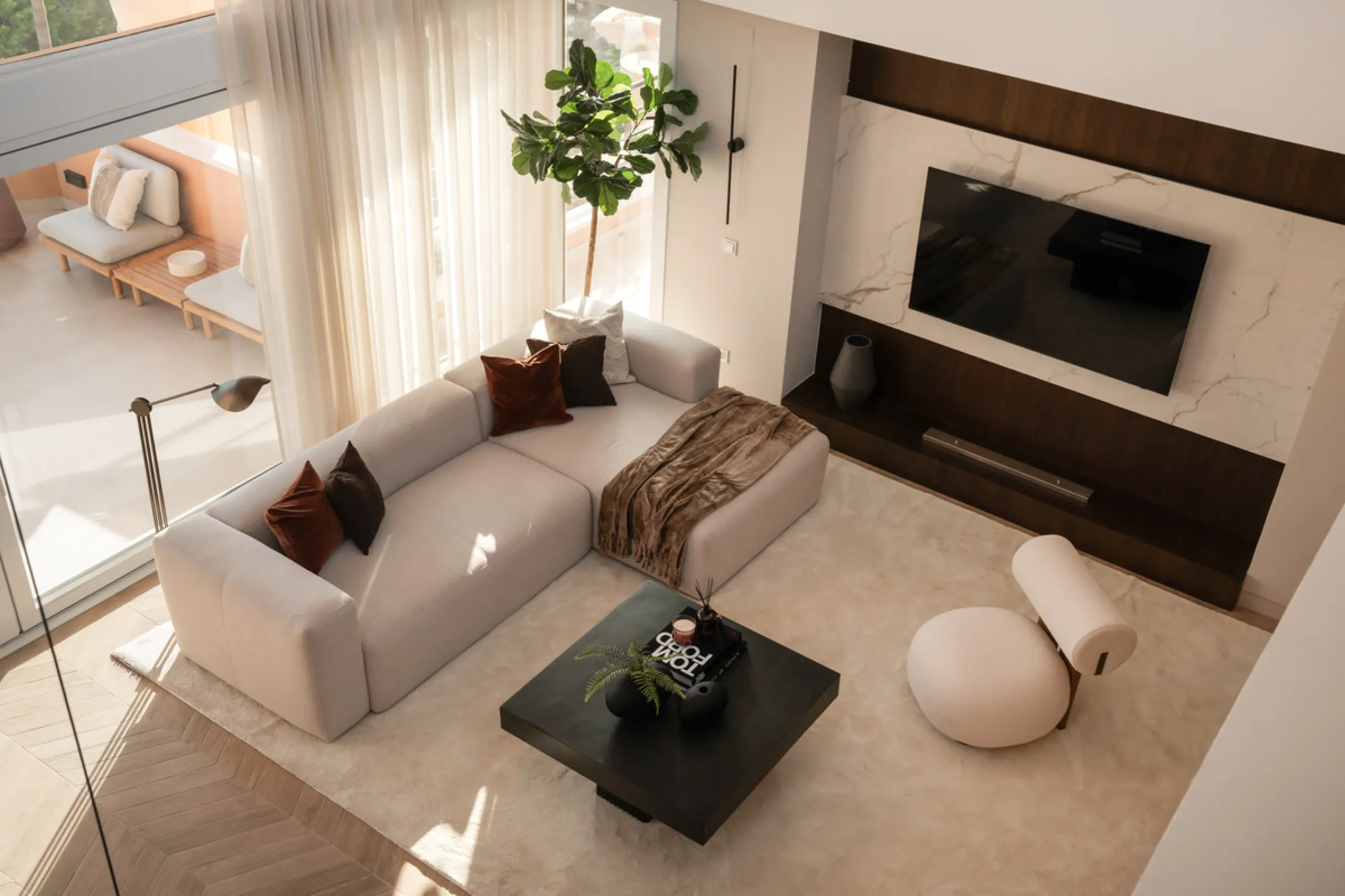 Apartment - Penthouse в продаже в Marbella, Málaga. В доме 3 спален и 3 ванных комнат. Площадь дома 170 м²