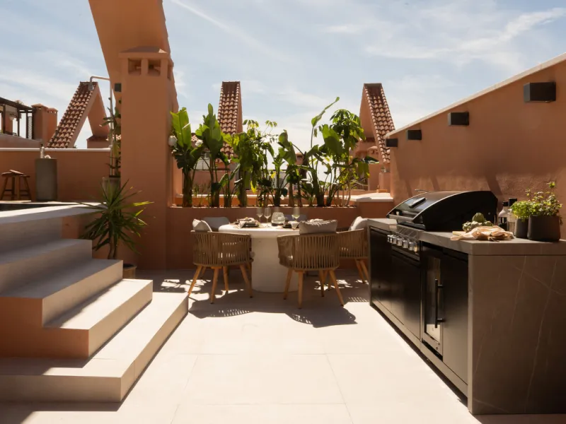 Apartment - Penthouse в продаже в Marbella, Málaga. В доме 3 спален и 3 ванных комнат. Площадь дома 170 м²