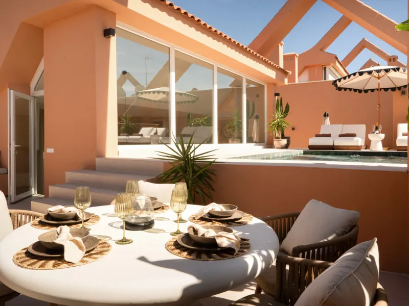 Apartment - Penthouse в продаже в Marbella, Málaga. В доме 3 спален и 3 ванных комнат. Площадь дома 170 м²