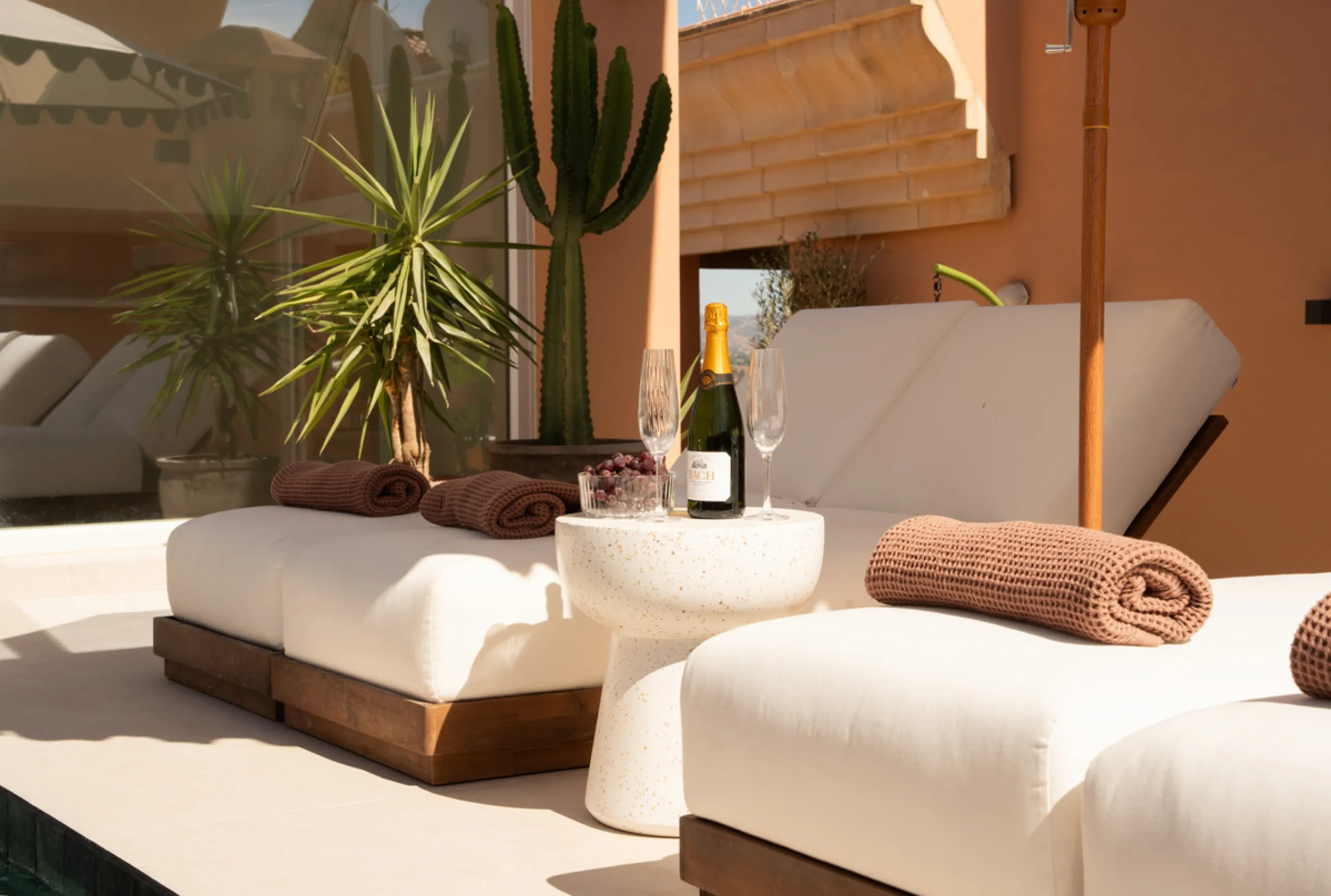 Apartment - Penthouse в продаже в Marbella, Málaga. В доме 3 спален и 3 ванных комнат. Площадь дома 170 м²