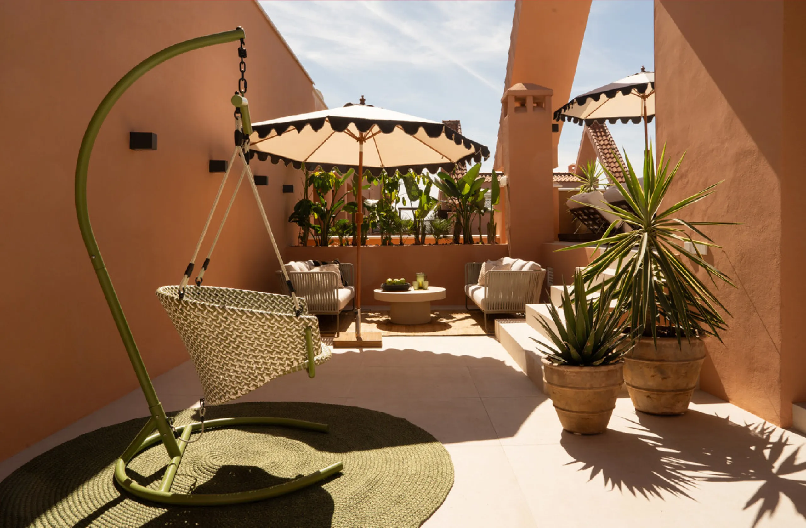 Apartment - Penthouse в продаже в Marbella, Málaga. В доме 3 спален и 3 ванных комнат. Площадь дома 170 м²