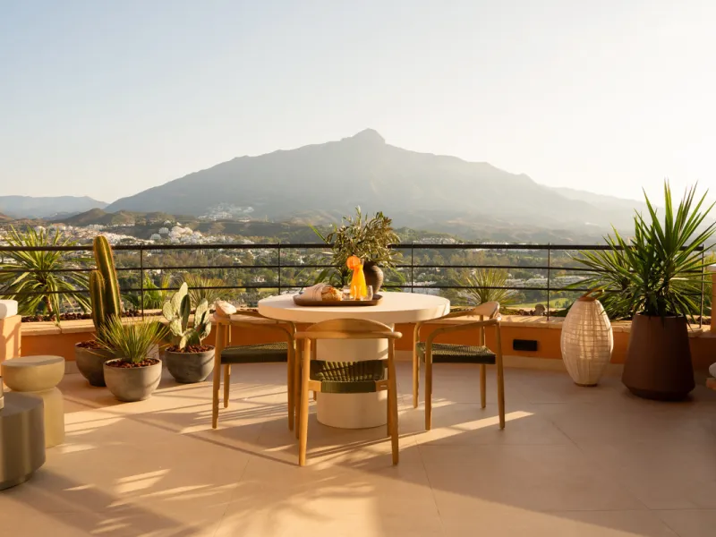 Apartment - Penthouse в продаже в Marbella, Málaga. В доме 3 спален и 3 ванных комнат. Площадь дома 170 м²