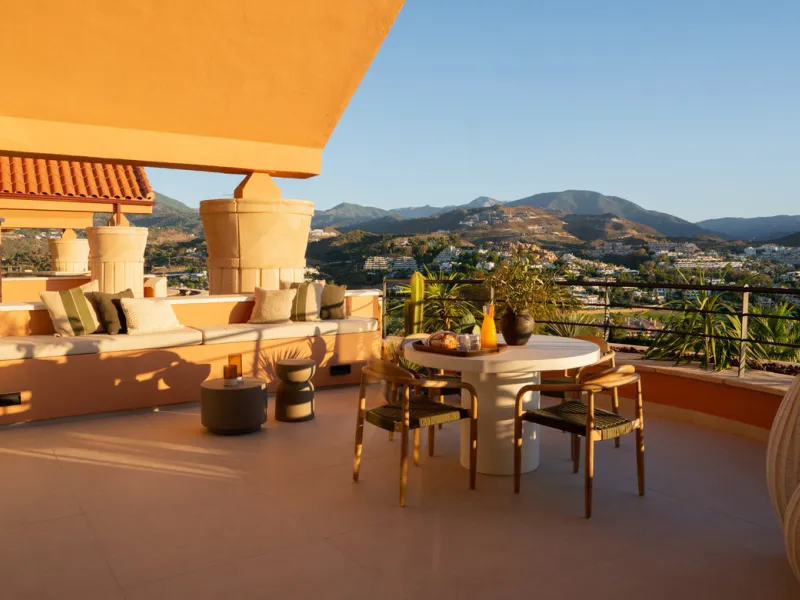 Apartment - Penthouse в продаже в Marbella, Málaga. В доме 3 спален и 3 ванных комнат. Площадь дома 170 м²