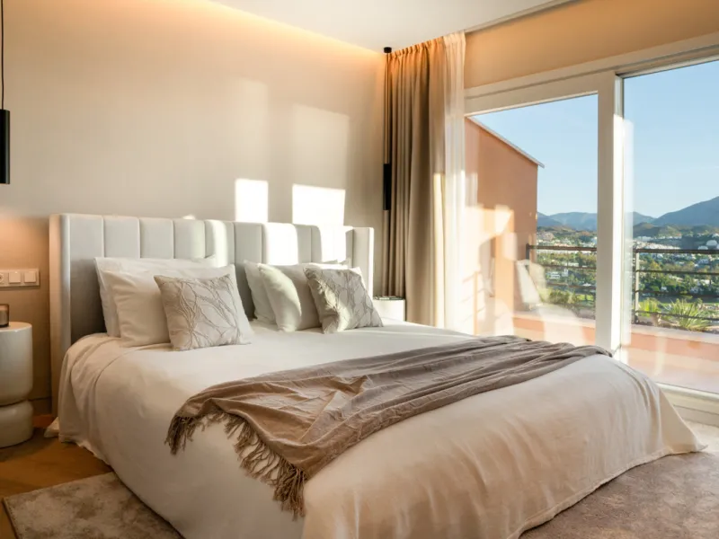 Apartment - Penthouse в продаже в Marbella, Málaga. В доме 3 спален и 3 ванных комнат. Площадь дома 170 м²