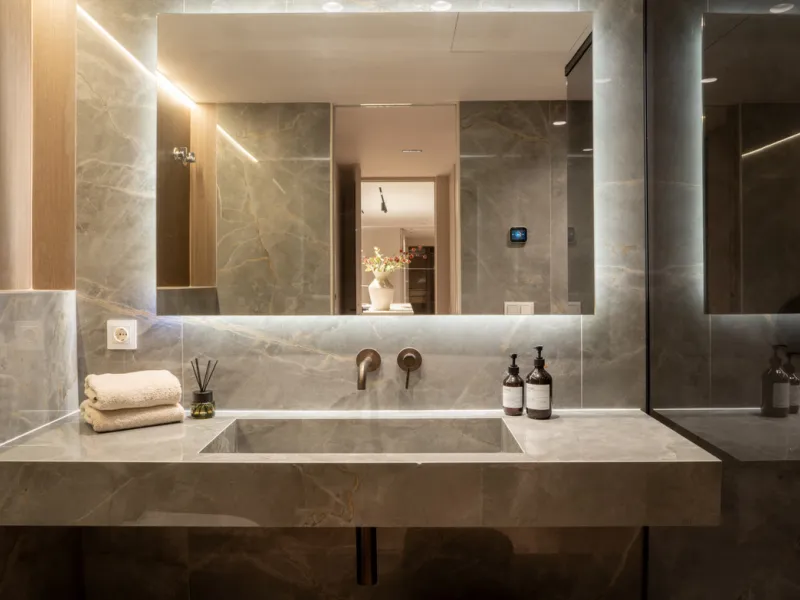 Apartment - Penthouse в продаже в Marbella, Málaga. В доме 3 спален и 3 ванных комнат. Площадь дома 170 м²