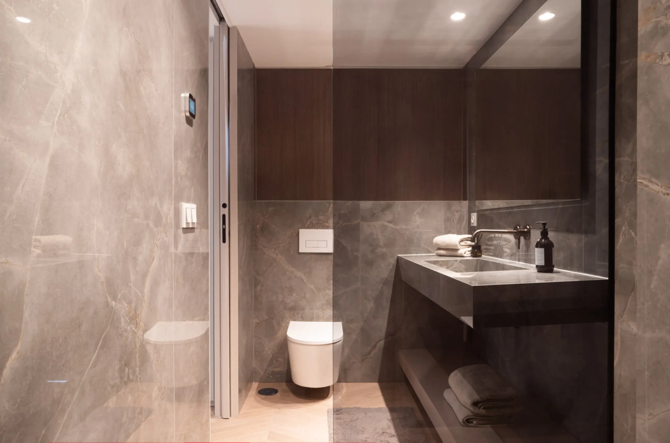 Apartment - Penthouse в продаже в Marbella, Málaga. В доме 3 спален и 3 ванных комнат. Площадь дома 170 м²