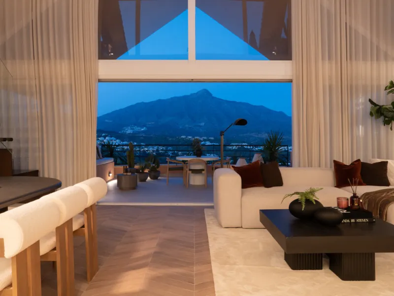 Apartment - Penthouse в продаже в Marbella, Málaga. В доме 3 спален и 3 ванных комнат. Площадь дома 170 м²