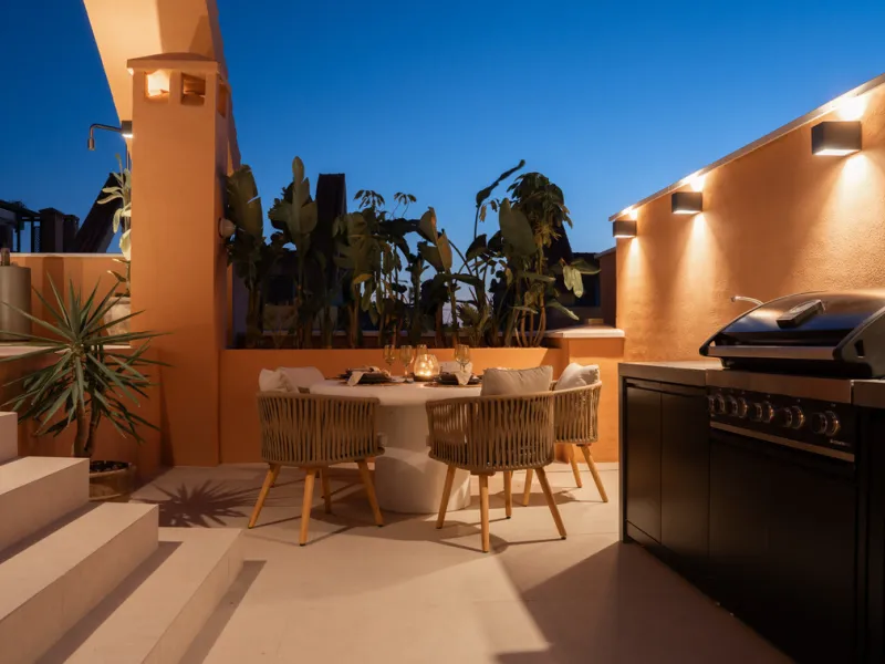 Apartment - Penthouse в продаже в Marbella, Málaga. В доме 3 спален и 3 ванных комнат. Площадь дома 170 м²