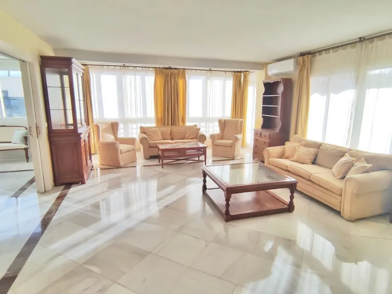 Apartment - Middle Floor Apartment в продаже в Marbella, Málaga. В доме 4 спален и 3 ванных комнат. Площадь дома 158 м²