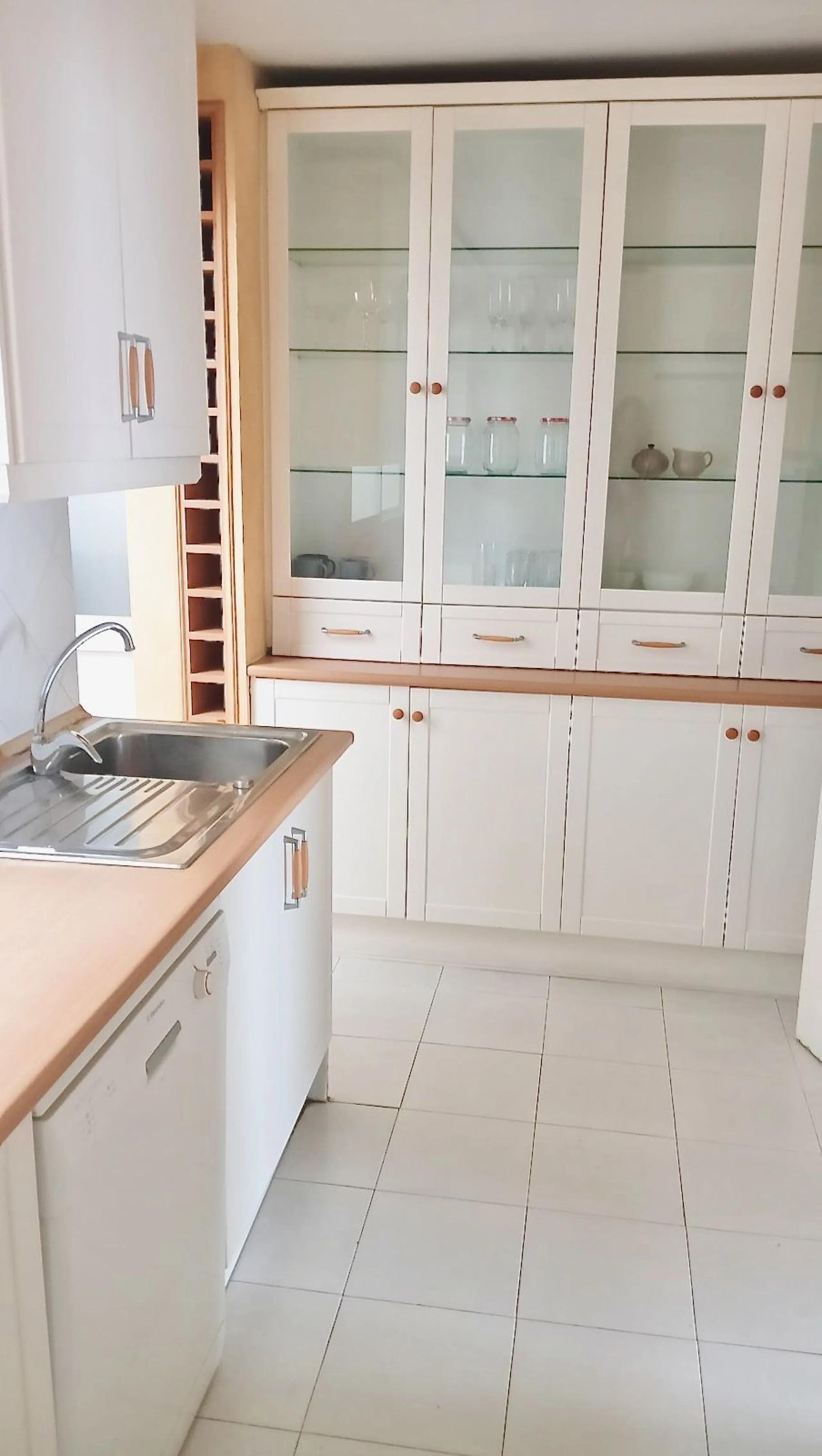 Apartment - Middle Floor Apartment в продаже в Marbella, Málaga. В доме 4 спален и 3 ванных комнат. Площадь дома 158 м²
