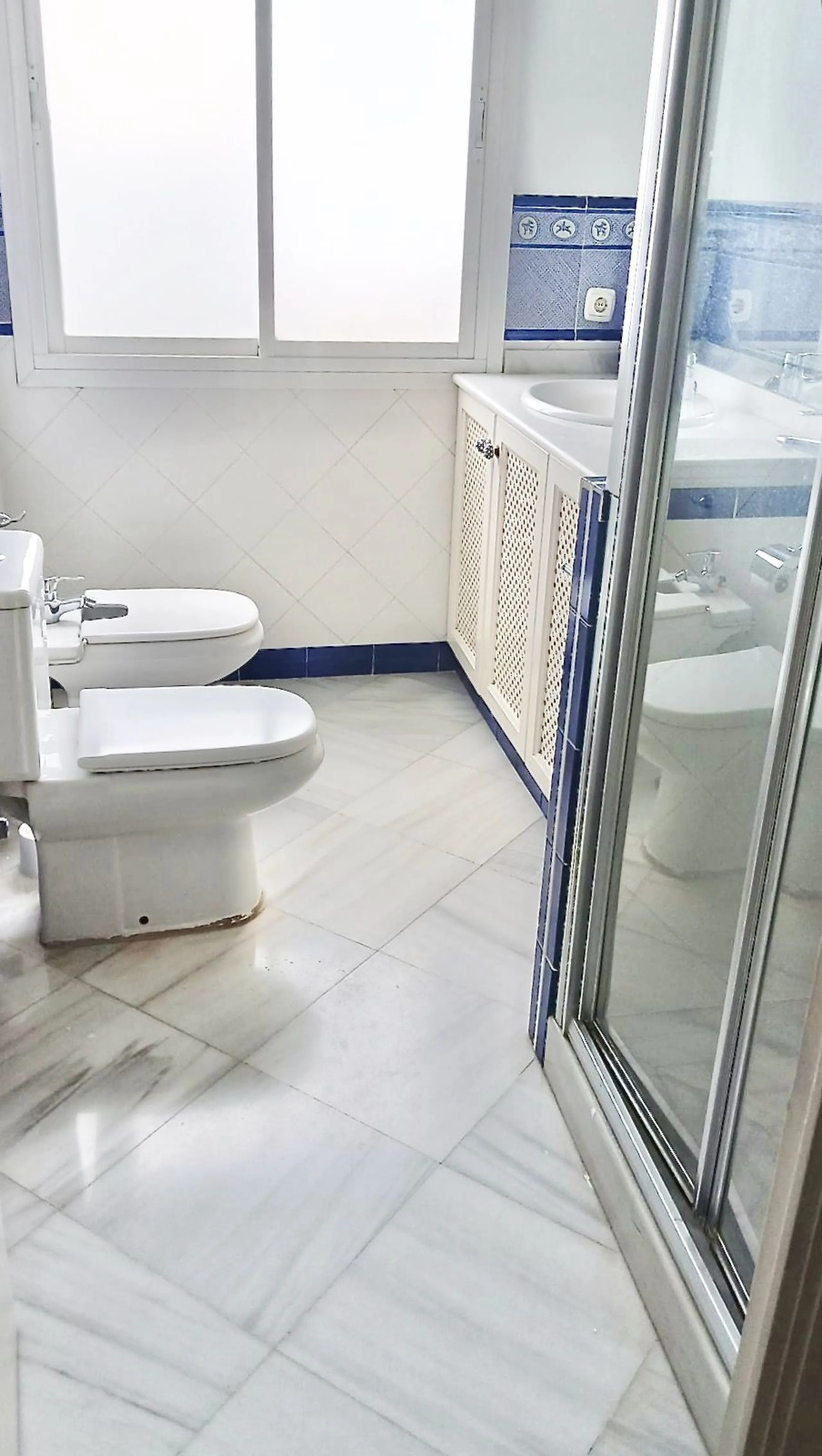 Apartment - Middle Floor Apartment в продаже в Marbella, Málaga. В доме 4 спален и 3 ванных комнат. Площадь дома 158 м²