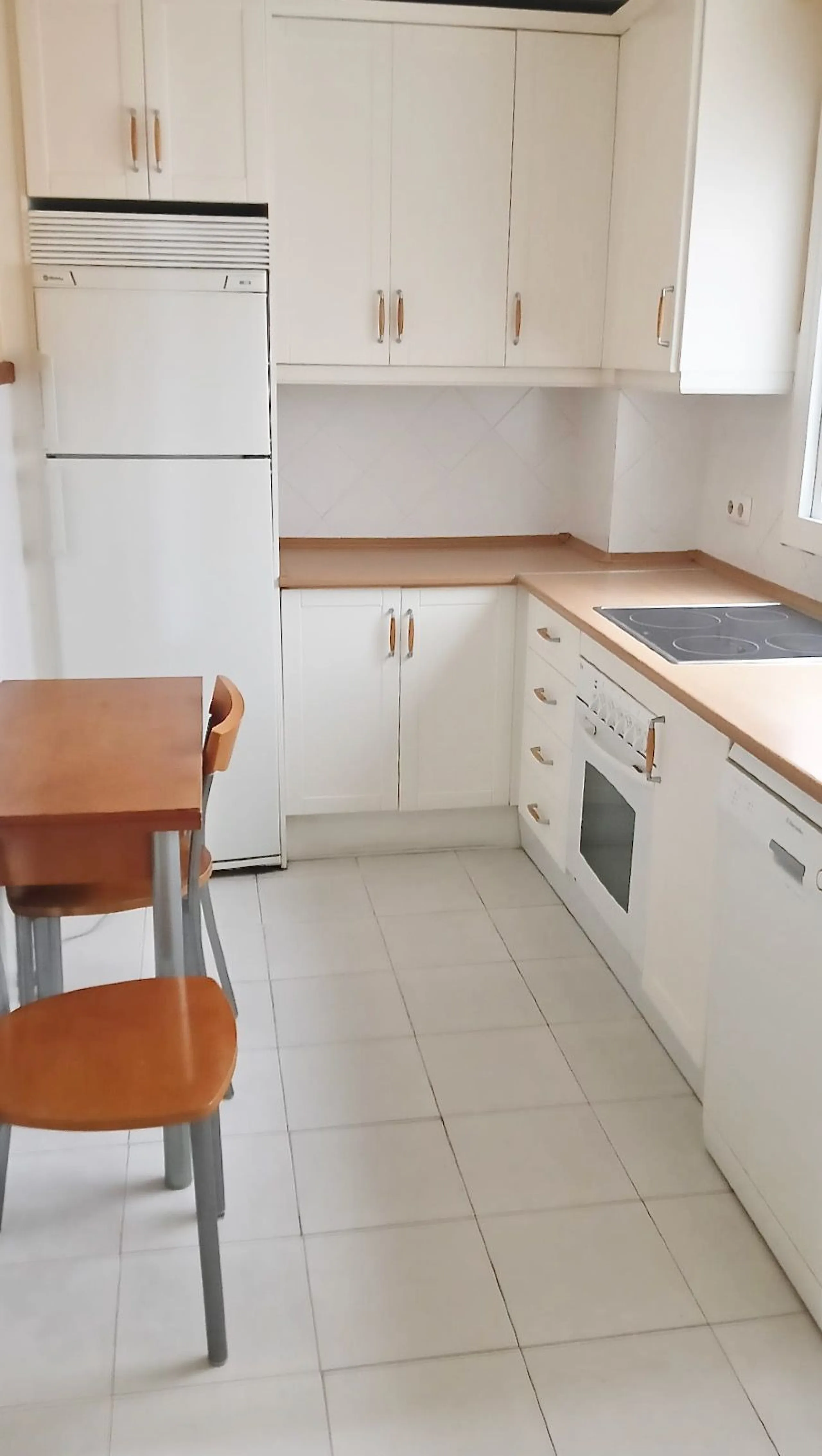 Apartment - Middle Floor Apartment в продаже в Marbella, Málaga. В доме 4 спален и 3 ванных комнат. Площадь дома 158 м²