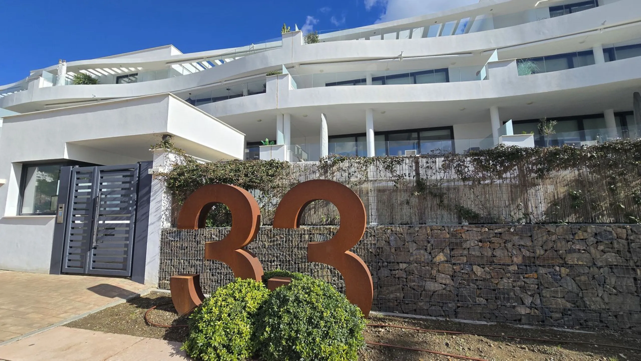Exclusive 2-Bedroom Apartment in Higuerón West –Phase 6!