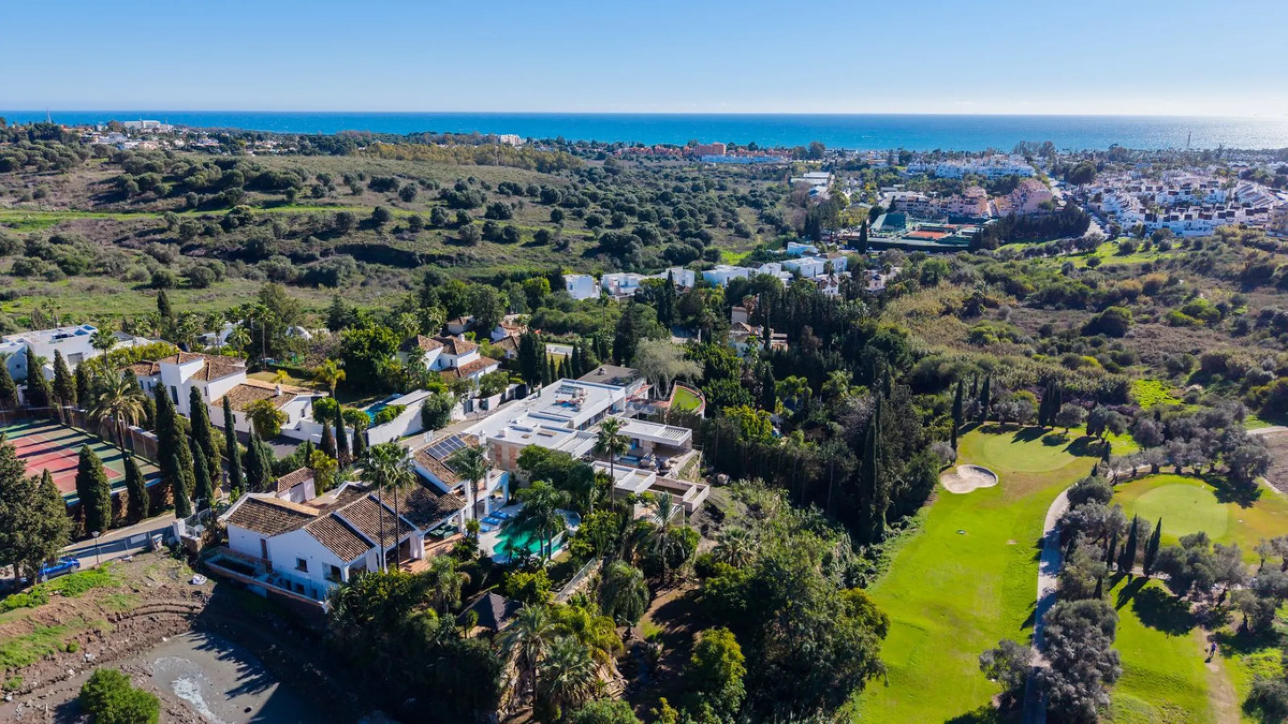 Superb Andalusian style villa located in the first line of golf.