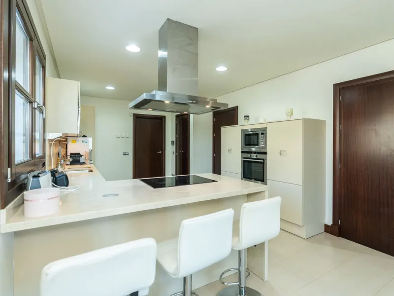 Superb Andalusian style villa located in the first line of golf.