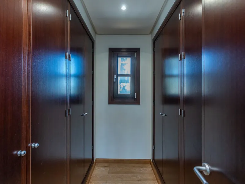 Superb Andalusian style villa located in the first line of golf.