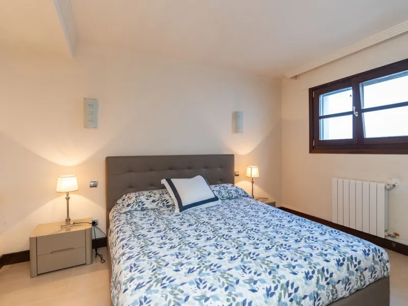 Superb Andalusian style villa located in the first line of golf.