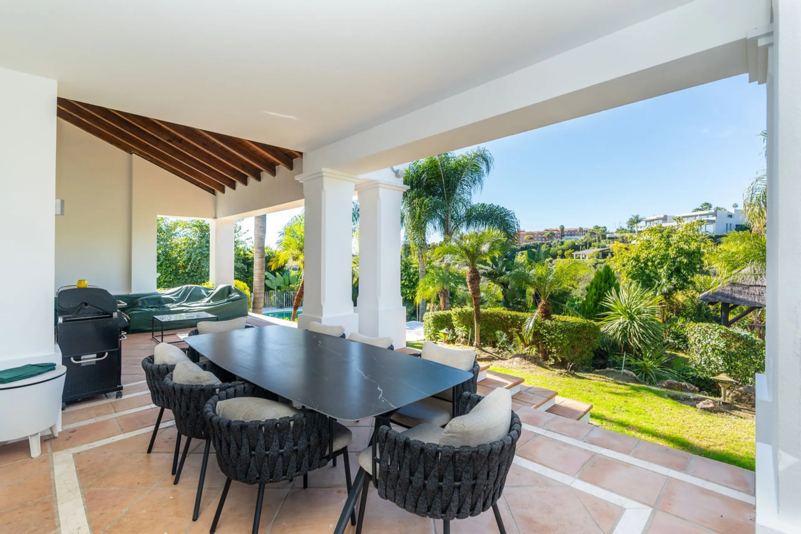 Superb Andalusian style villa located in the first line of golf.