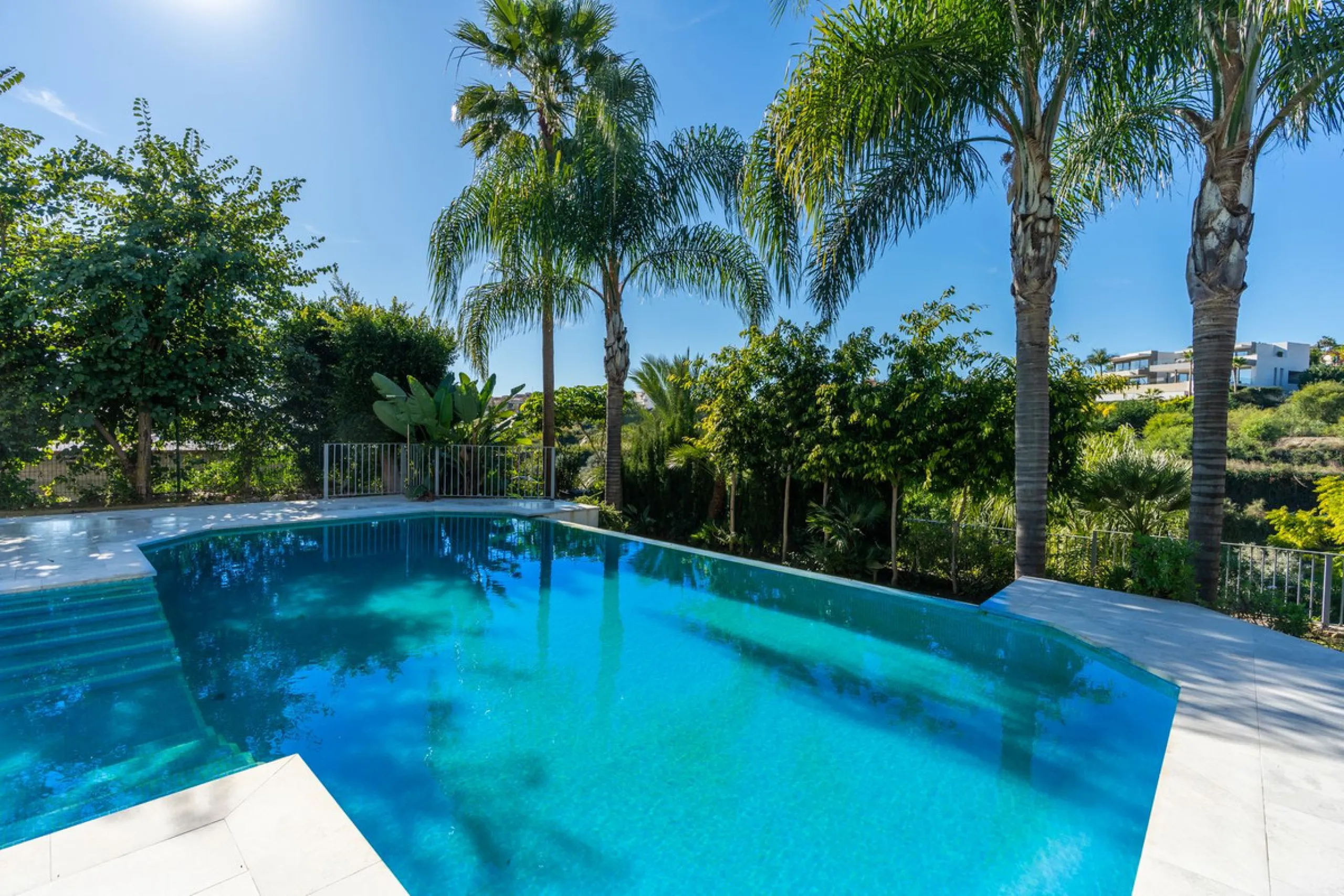 Superb Andalusian style villa located in the first line of golf.