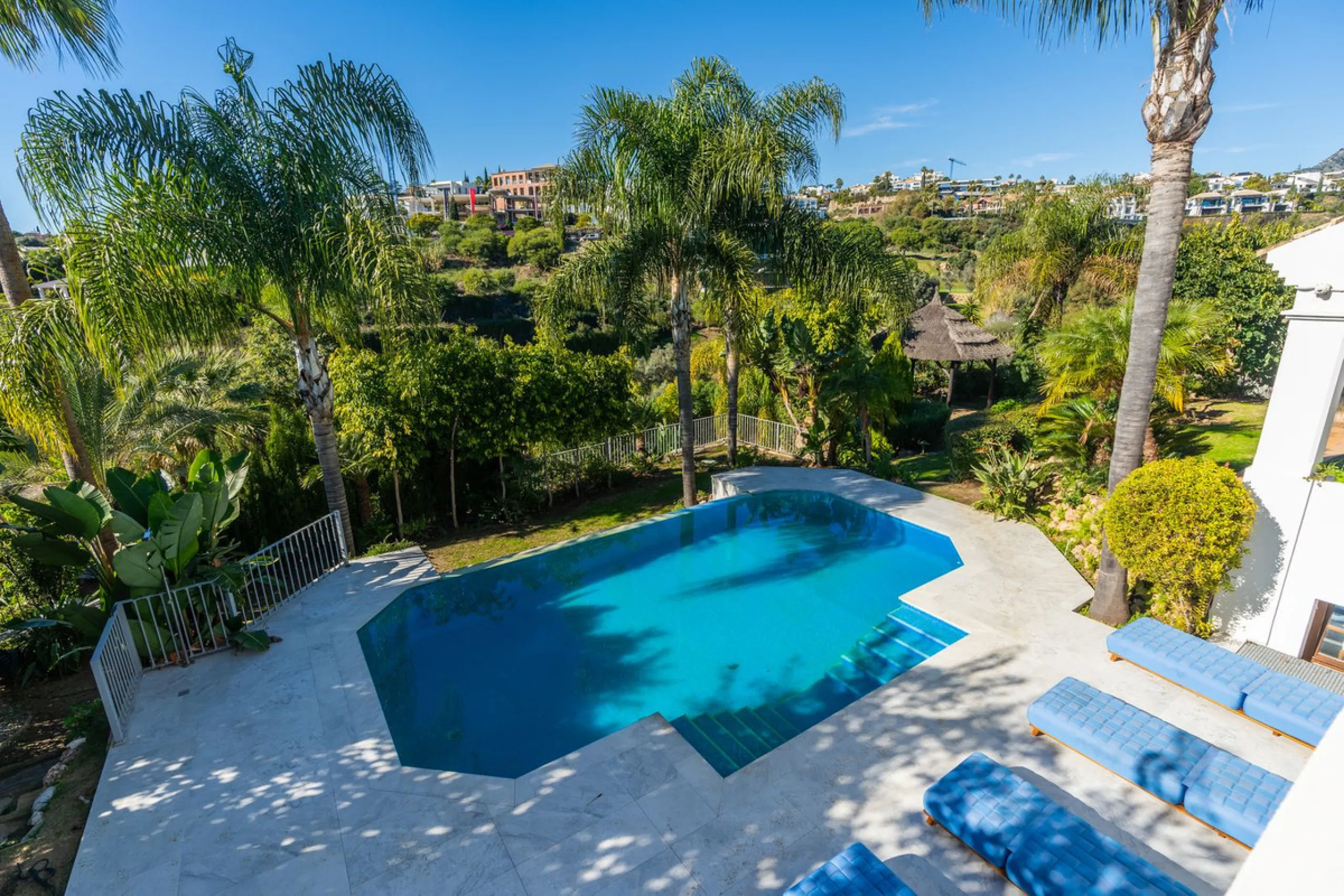 Superb Andalusian style villa located in the first line of golf.