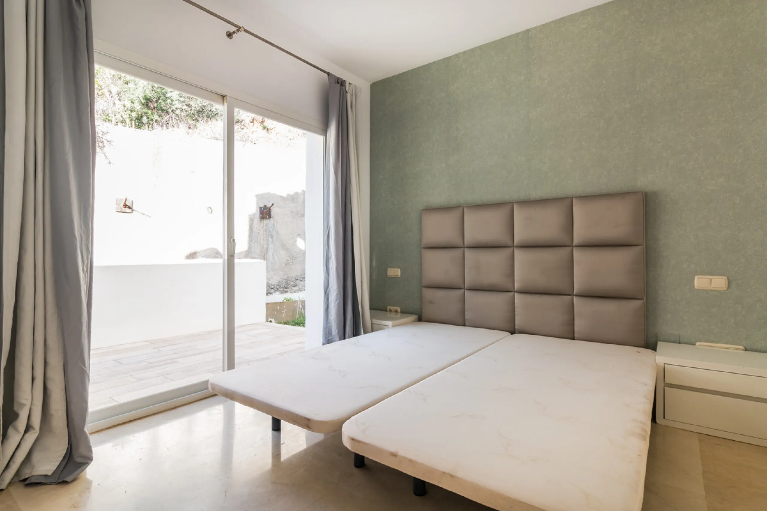 House - Semi-Detached House в продаже в Istán, Málaga. В доме 3 спален и 3 ванных комнат. Площадь дома 189 м². Площадь участка 269 м²