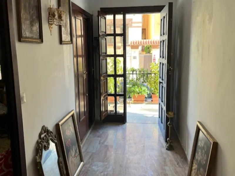 Large house almost in the center of Malaga.