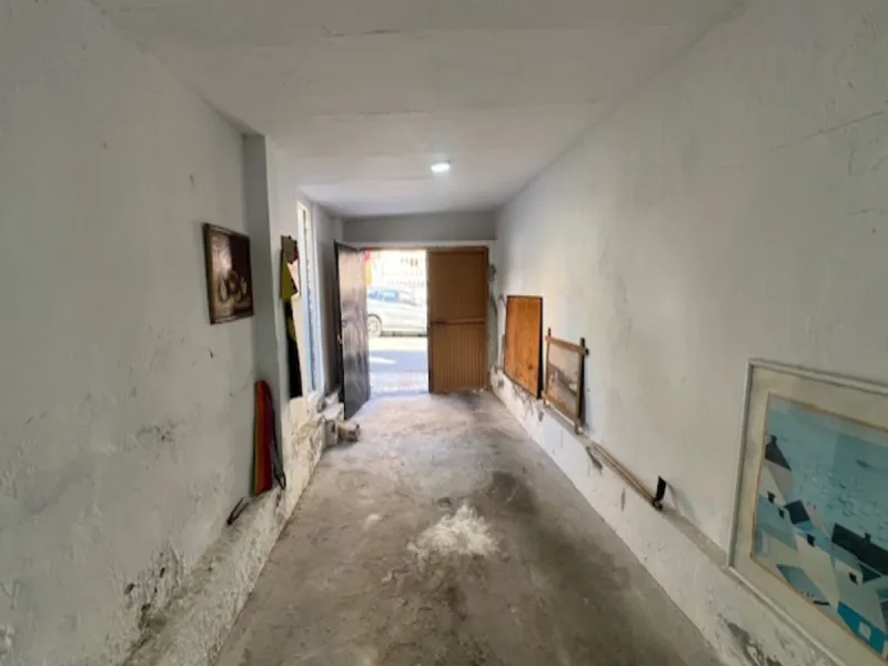 Large house almost in the center of Malaga.
