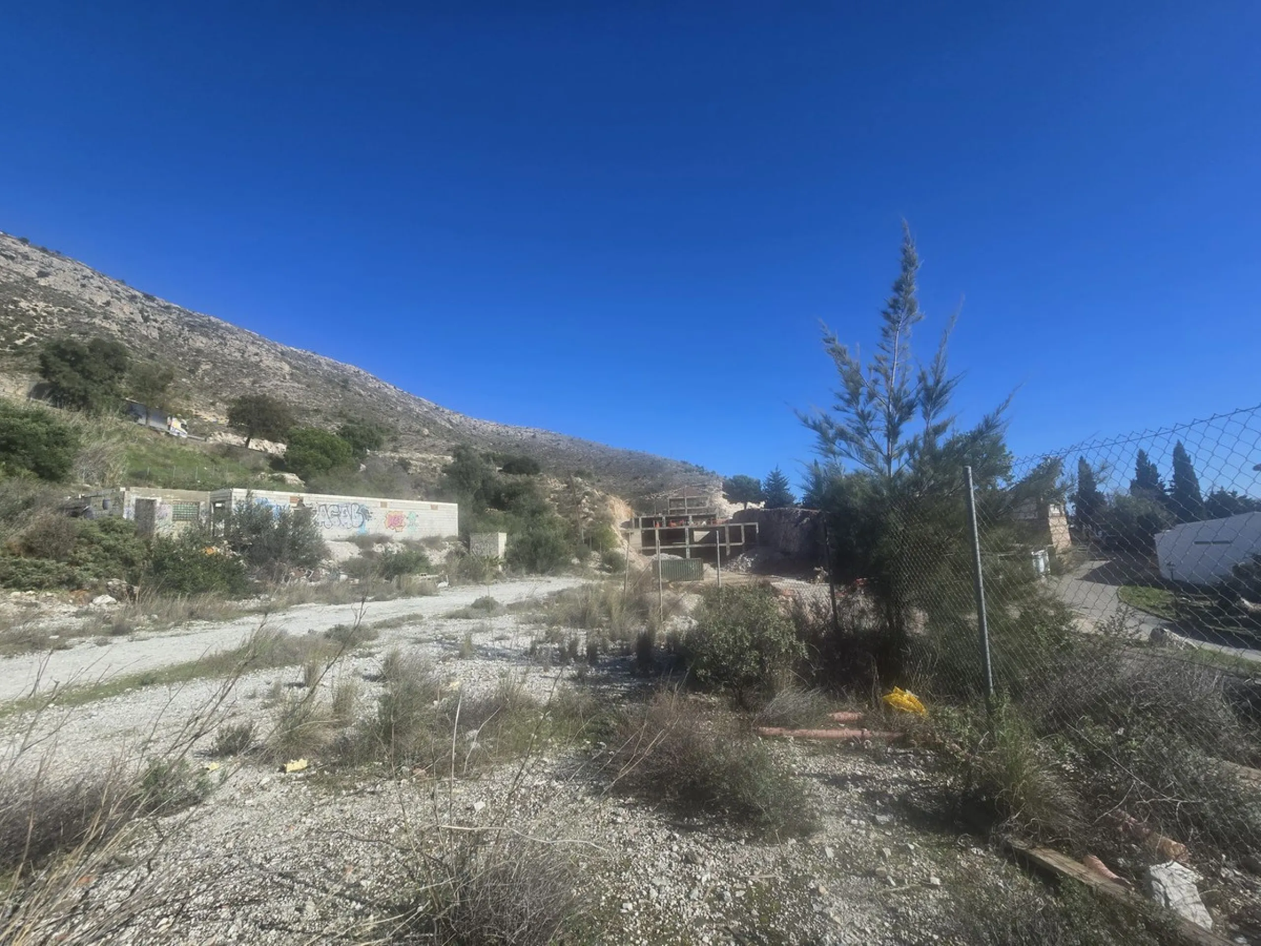 Development land with approval to construct 46 apartments - Stunning sea views