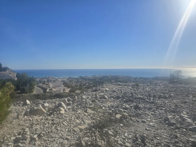 Development land with approval to construct 46 apartments - Stunning sea views