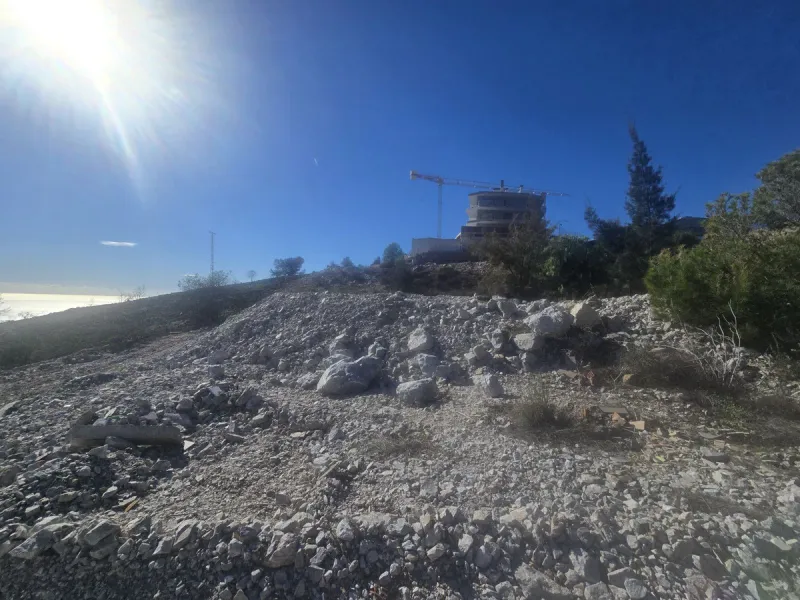 Development land with approval to construct 46 apartments - Stunning sea views