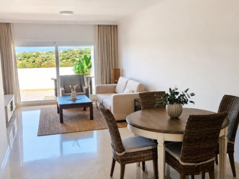 Apartment - Penthouse в продаже в Marbella, Málaga. В доме 2 спален и 2 ванных комнат. Площадь дома 111 м²