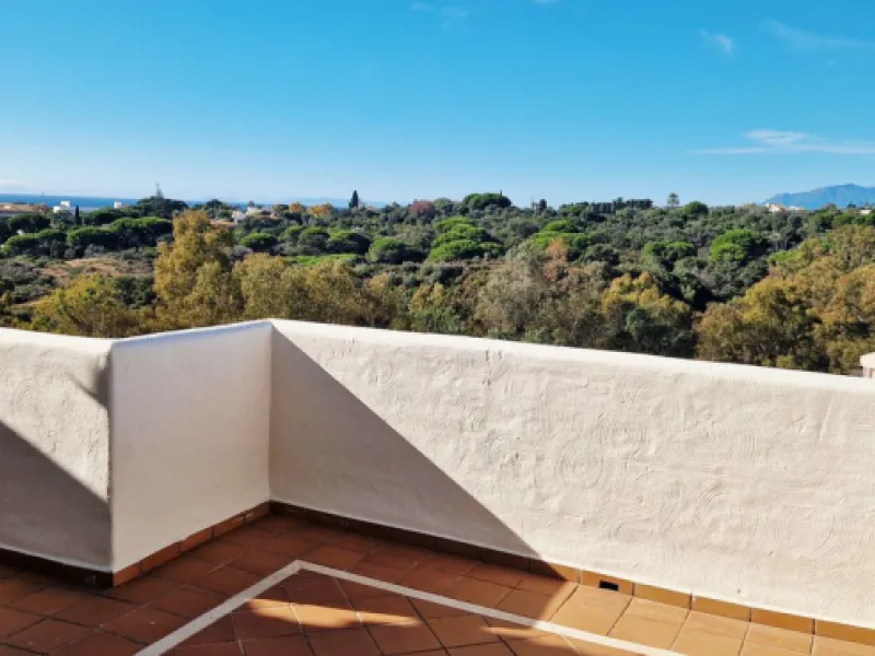 Apartment - Penthouse в продаже в Marbella, Málaga. В доме 2 спален и 2 ванных комнат. Площадь дома 111 м²