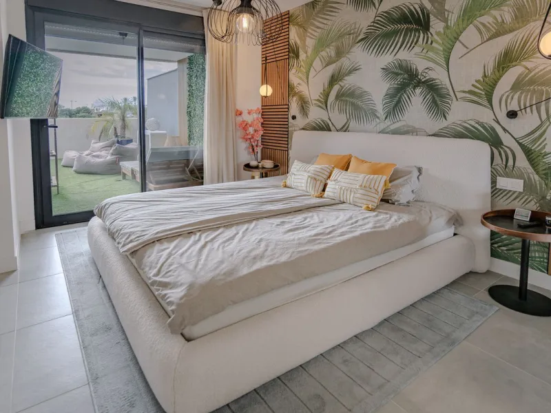 Bright and spacious 3-bedroom, 2-bathroom first-floor apartment located in the sought-after Oasis325 Phase 2 on the New Golden Mile. Featuring beautiful sea views, modern design, and high-quality finishes, this property is ideal for both living and invest